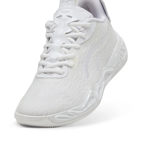 Chaussures MB.04 Low Puma Blanches Junior